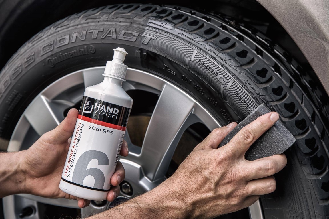 Jednotivé funkční produkty systému autokosmetika HAND WASH 6 EASY STEPS na čištění exteriérů a interiérů automobilů, dodávek, obytných vozů a motocyklů.